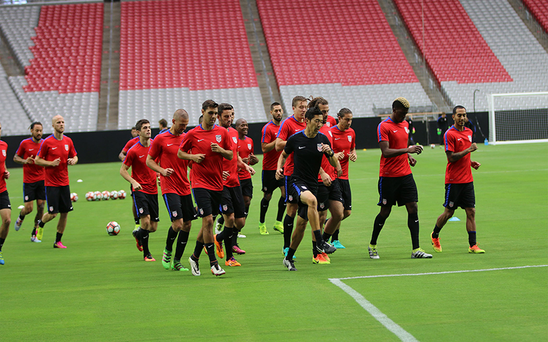 The U.S. Men’s National Team trains at University of Phoenix Stadium on Thursday in preparation for its third place game against Colombia on Saturday. (Photo by Joseph Steen/Cronkite News)