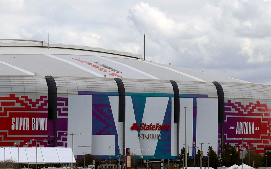The State Farm Stadium roof in Glendale will likely be open for Super Bowl LVII, pending weather conditions. (Photo by Dylan Nichols/Cronkite News)