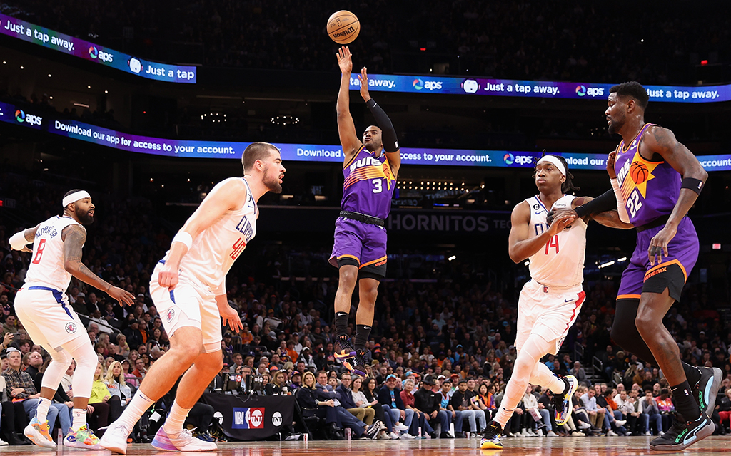 Phoenix Suns guard Chris Paul dealt with injury during the 2022-23 regular season but goes into a first-round series against his former team, the Los Angeles Clippers, fully healthy. (Photo by Christian Petersen/Getty Images)