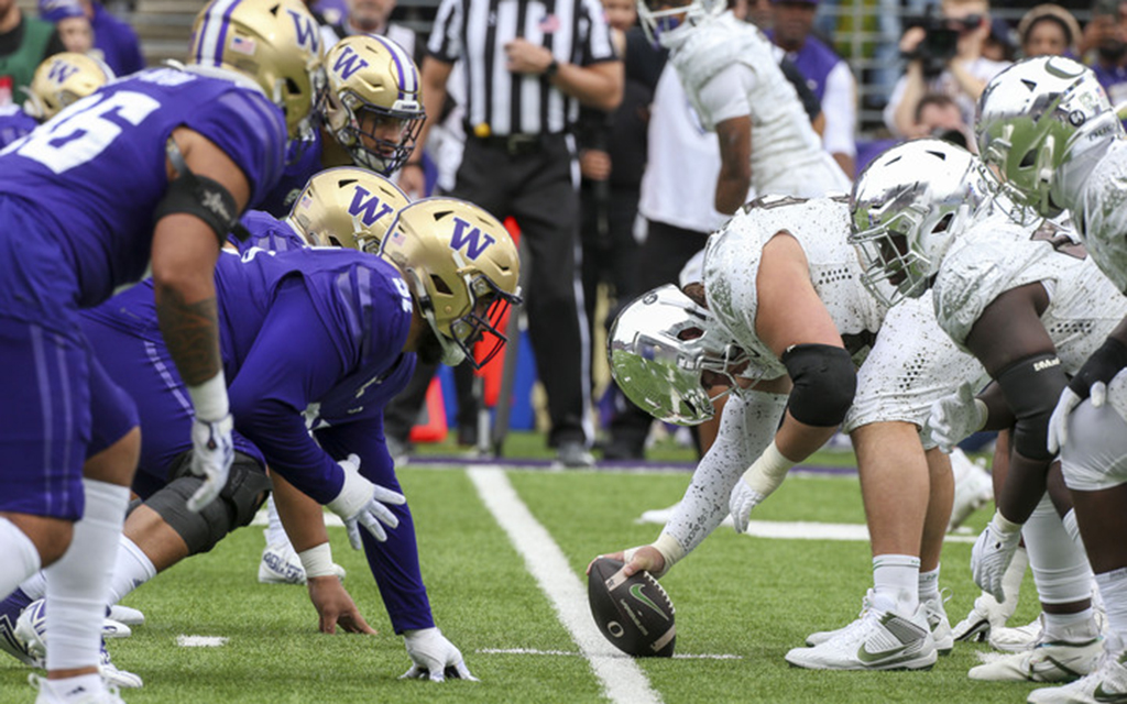 Pac 12 teams during a game.