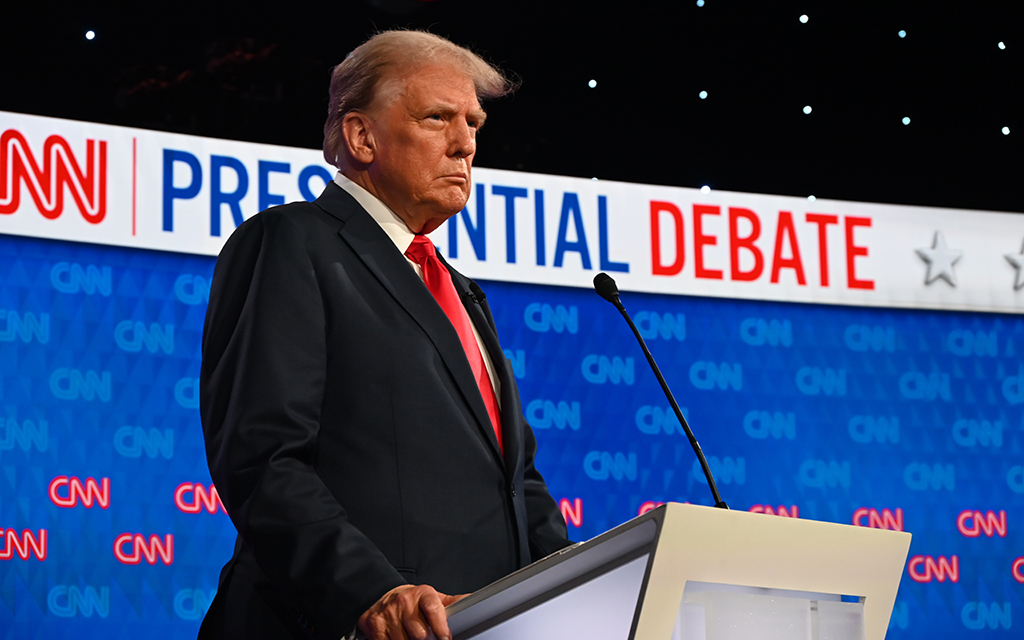 Donald Trump is the subject of attack ads on the azcentral.com website after he ducked questions about whether he will accept the outcome of the November election during the recent prime-time debate. The ads were purchased by the Democratic National Committee. (Photo by Kyle Mazza/Anadolu via Getty Images)