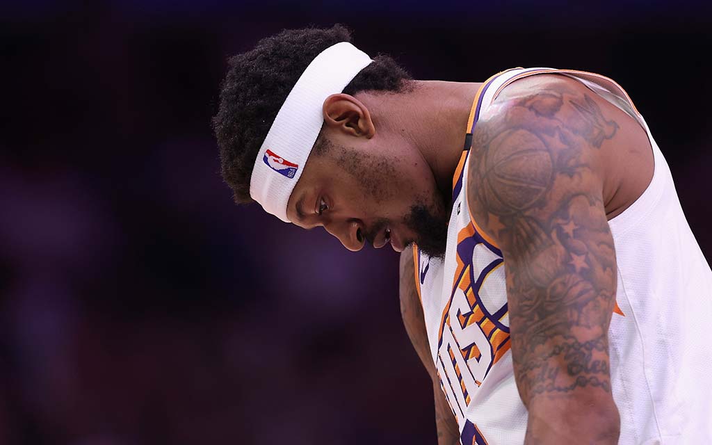 Bradley Beal looking down.